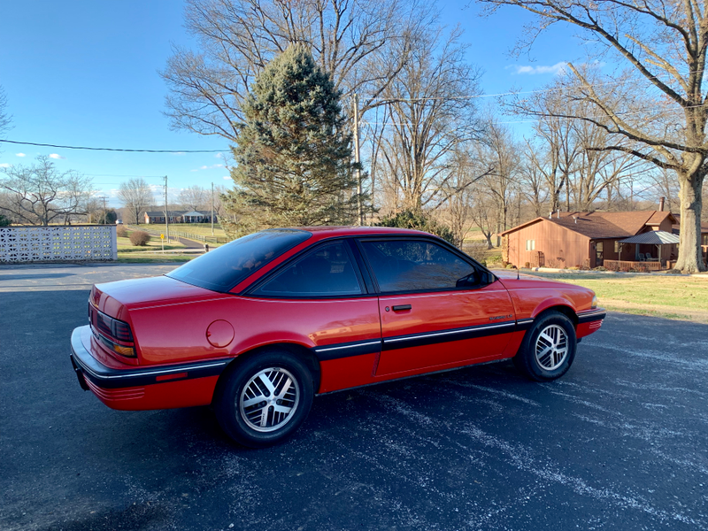Illustration for article titled I ordered a 1990 Pontiac brochure from eBay.